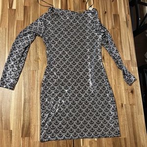 Micheal by Michael Kors black and sliver sparkly long sleeve  dress size L